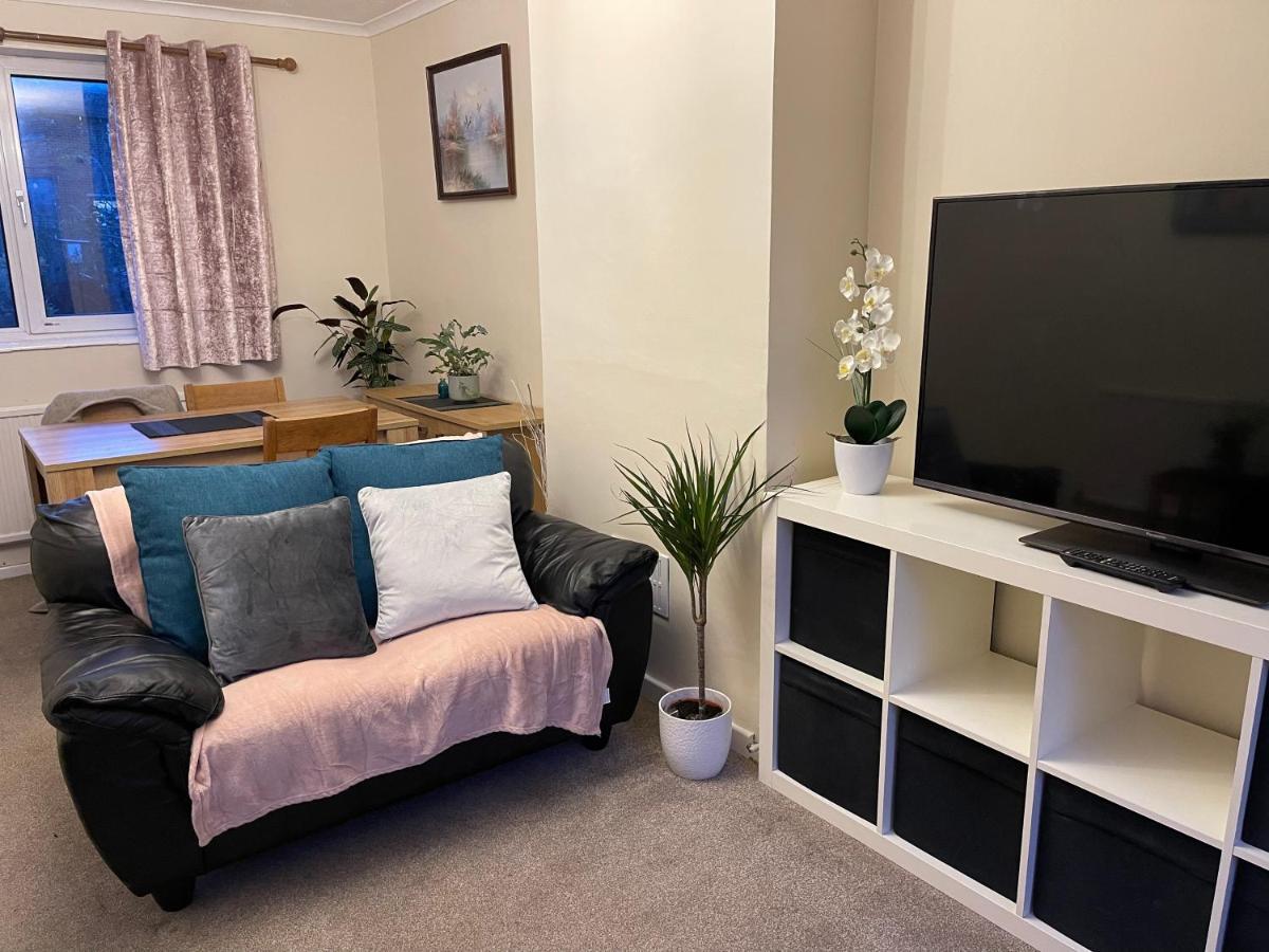 St Ives, King Bed Cosy Home, Parking, Fast Wi Fi St Ives  Exterior photo