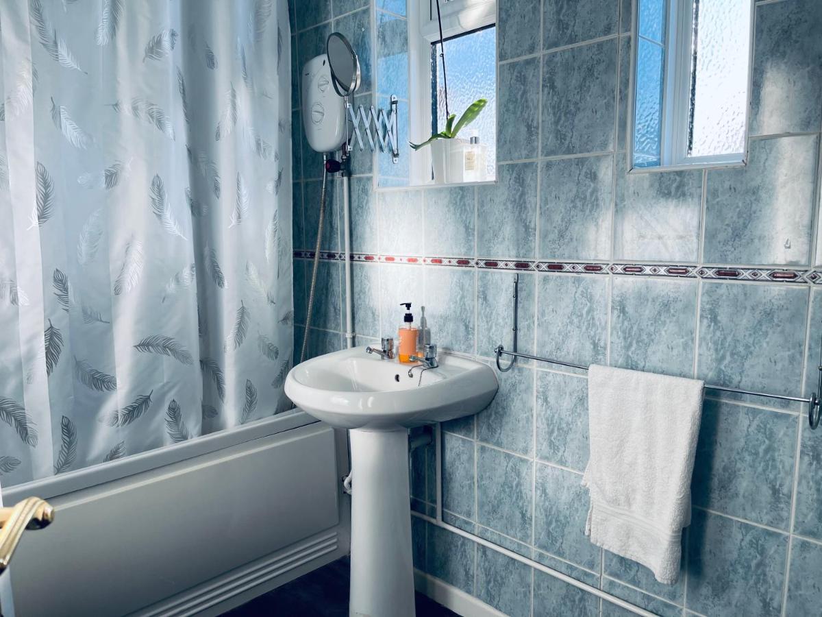 St Ives, King Bed Cosy Home, Parking, Fast Wi Fi St Ives  Exterior photo